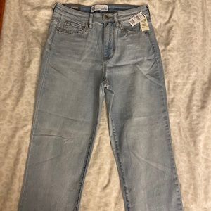 Tilly’s vintage mom jeans